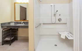 Baymont By Wyndham Grand Forks